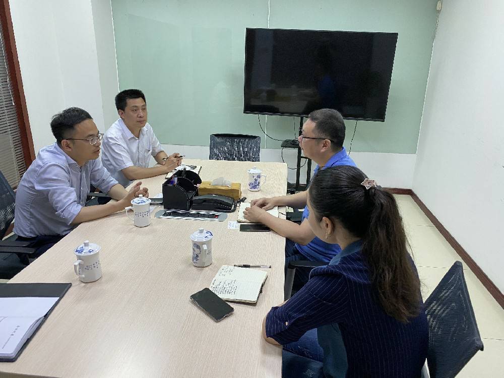 无锡市工信局领导来米乐官方网页版-米乐（中国）科技开展“三联三解”活动